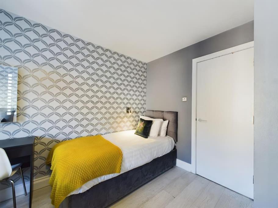 Donegall Sq Apt At City Gate, Belfast City Centre Екстериор снимка