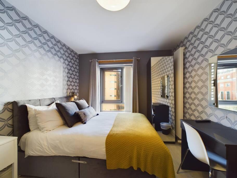 Donegall Sq Apt At City Gate, Belfast City Centre Екстериор снимка